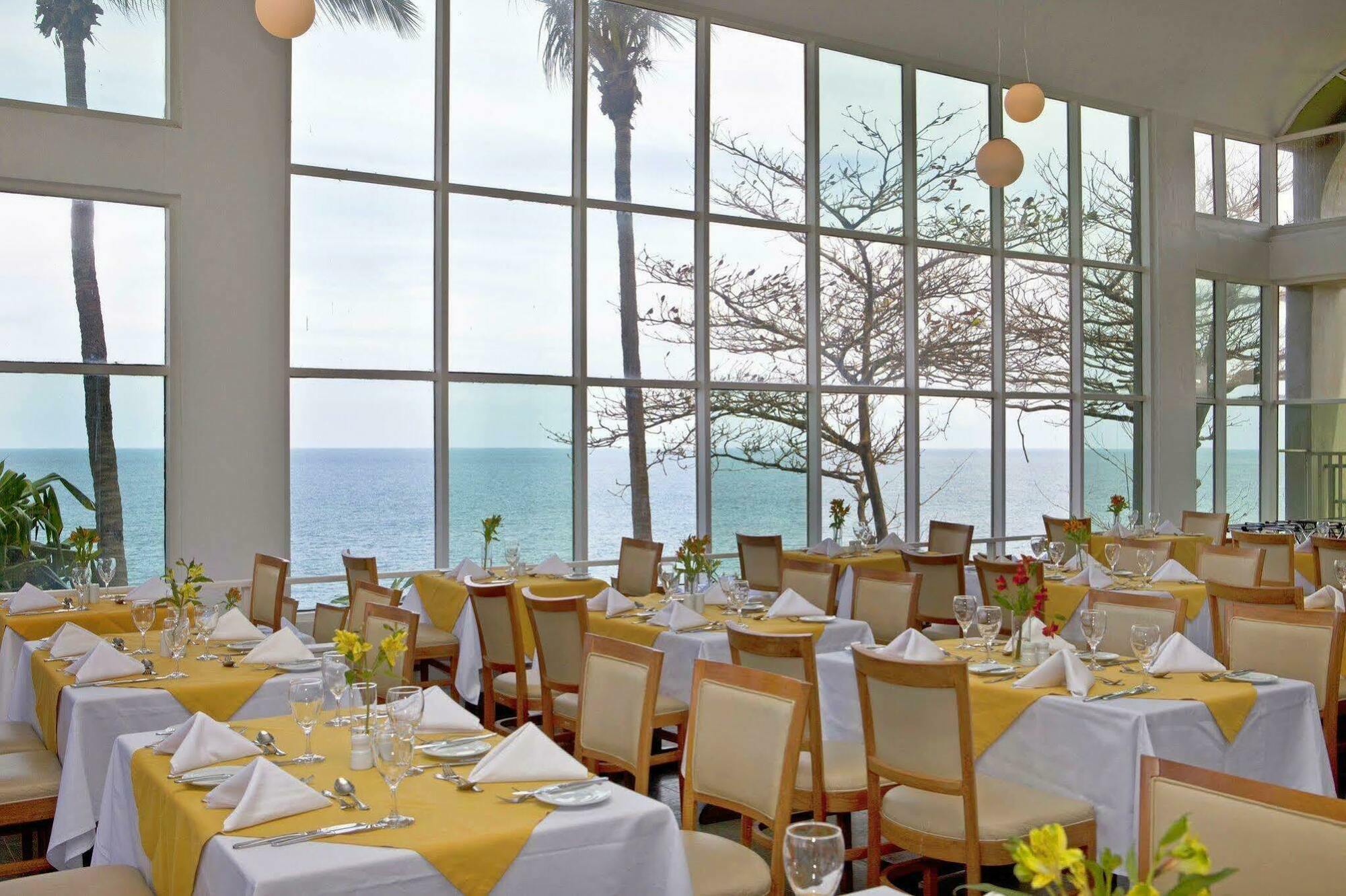 Bahia Othon Palace Salvador Restaurant bilde